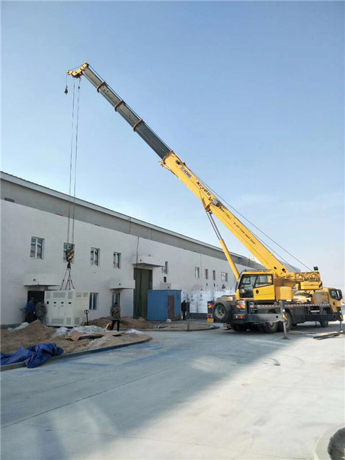 班玛县“超载就喊停”—— 吊车的 “重量保镖” 技术