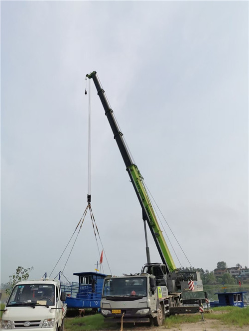 班玛县桥梁建设吊装案例